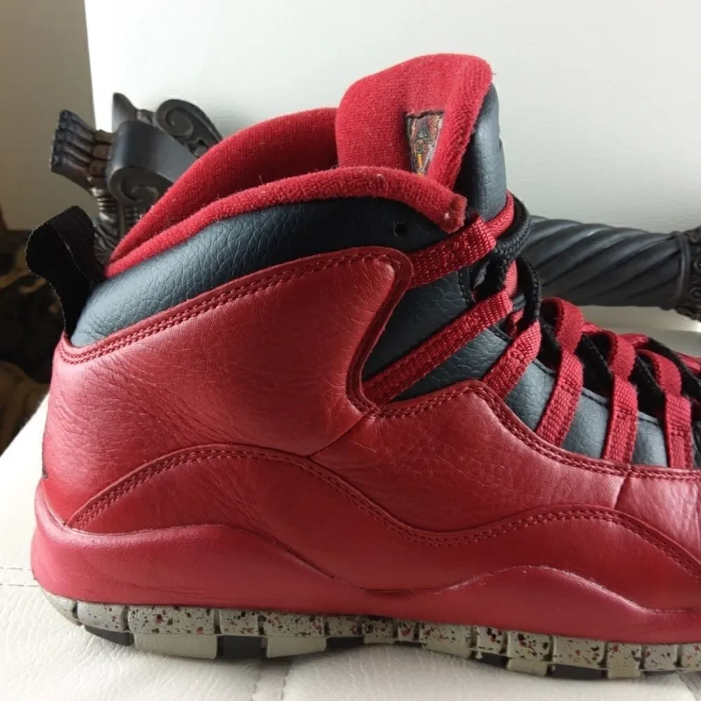 🌐 Air Jordan 10 retro black and red athletic shoes